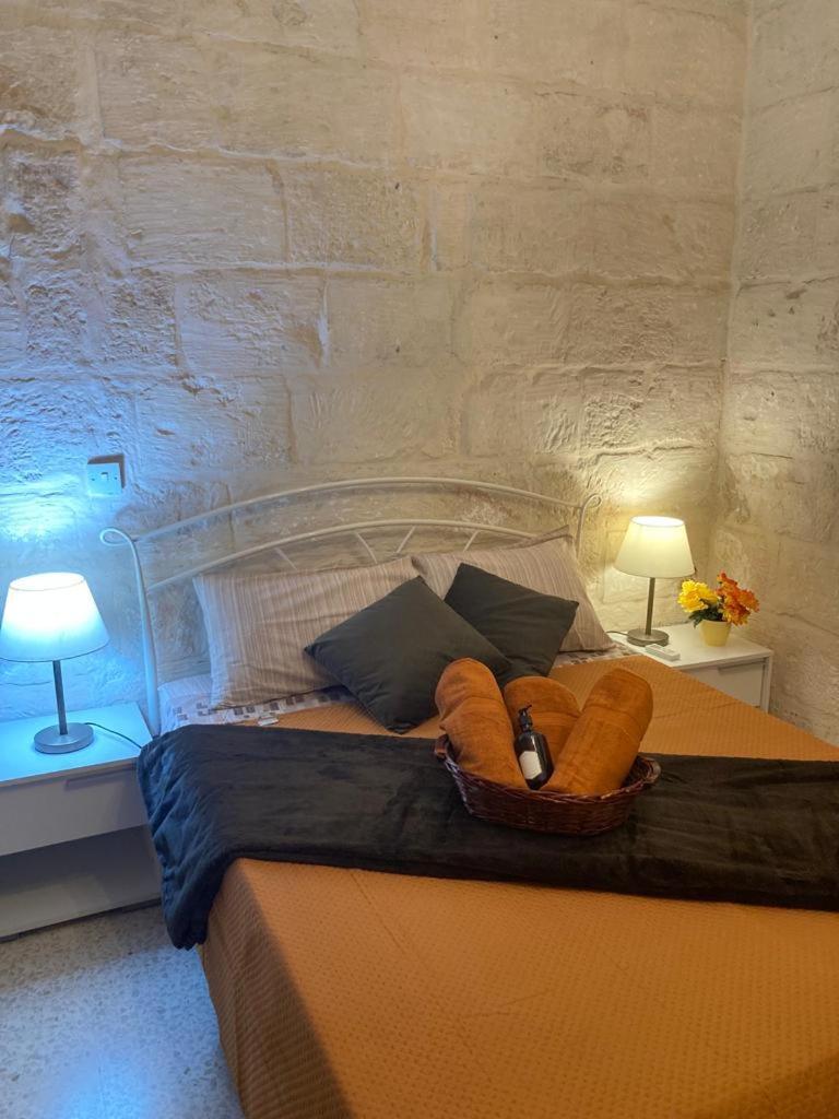 Charming Central Townhouse In Sliema Steps From Promenade And Sliema Ferry Exterior photo