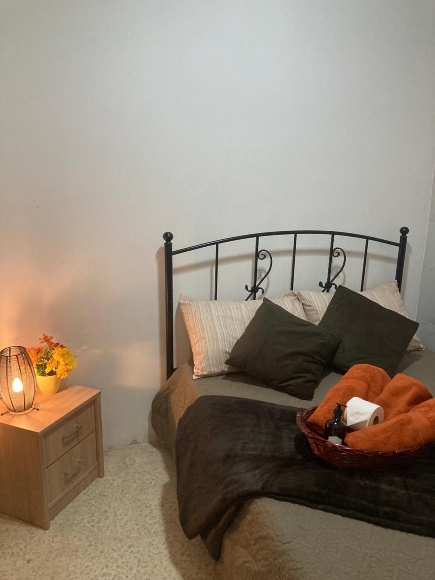 Charming Central Townhouse In Sliema Steps From Promenade And Sliema Ferry Exterior photo