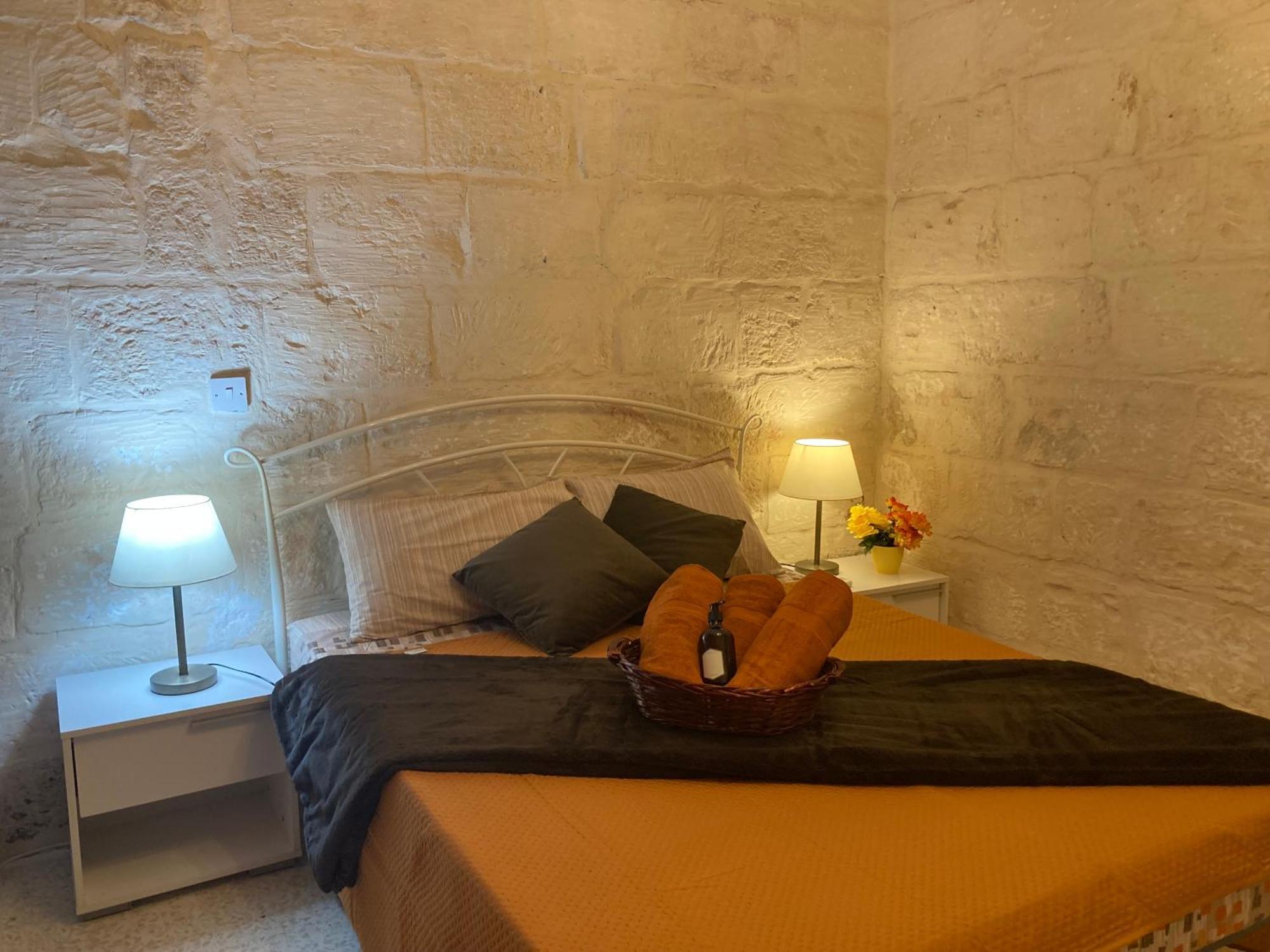 Charming Central Townhouse In Sliema Steps From Promenade And Sliema Ferry Exterior photo