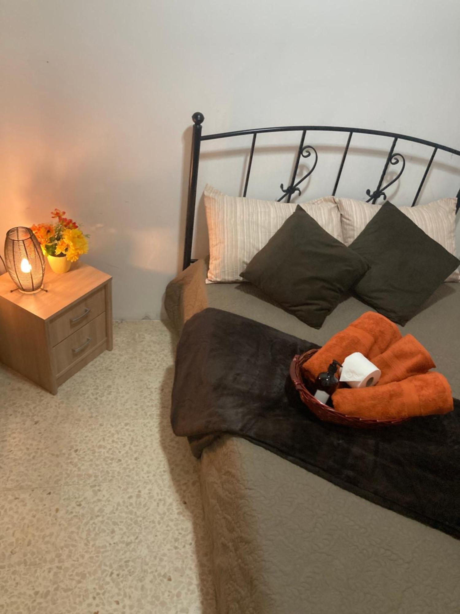 Charming Central Townhouse In Sliema Steps From Promenade And Sliema Ferry Exterior photo